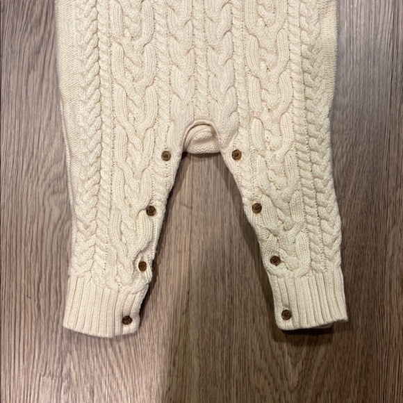 GAP Baby Aran Cable Knit Sweater One Piece Soft Fisherman 6-12 months EUC - Picture 4 of 11